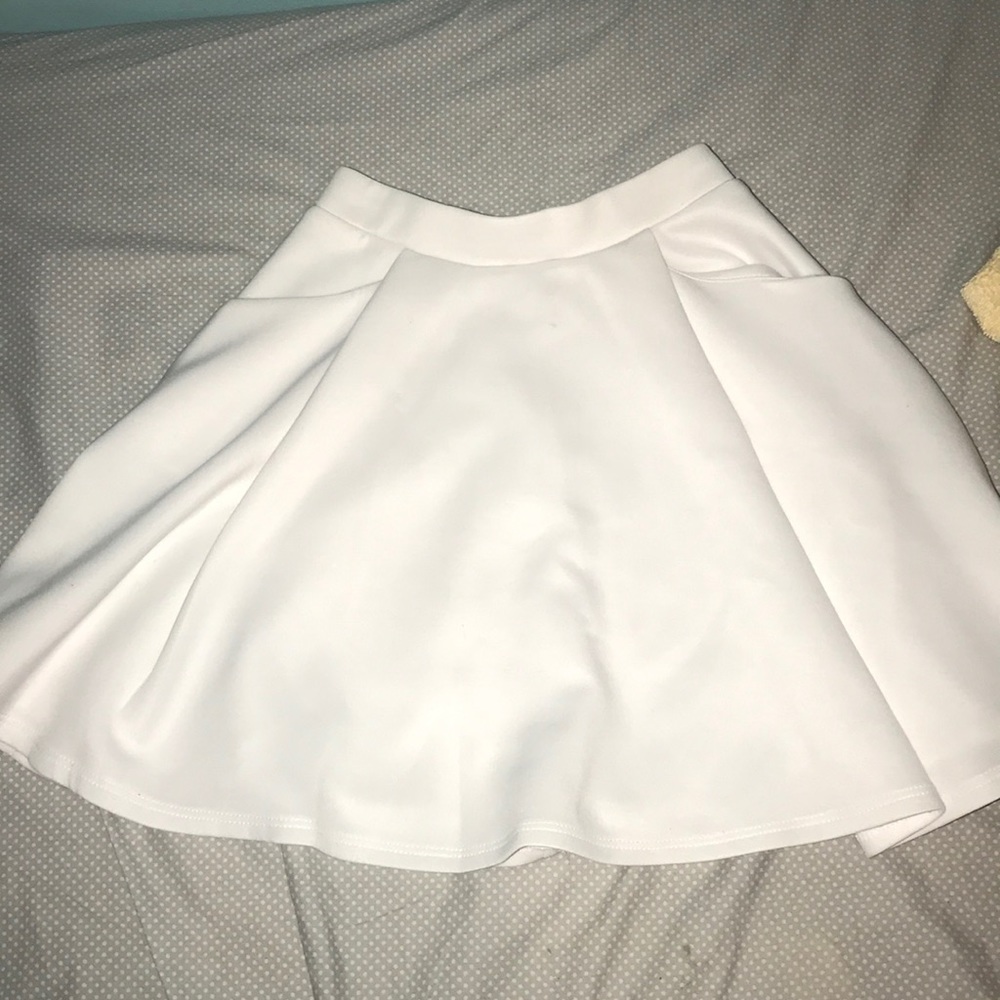 A white skirt